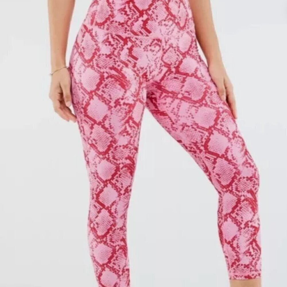Fabletics Women's Define Powerhold High Waist Capri Persimmon Python Size XL
